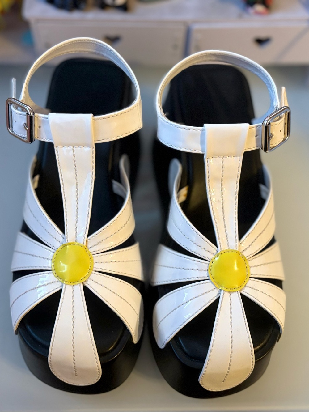 Delia’s Flower Platform Sandals 🌼
